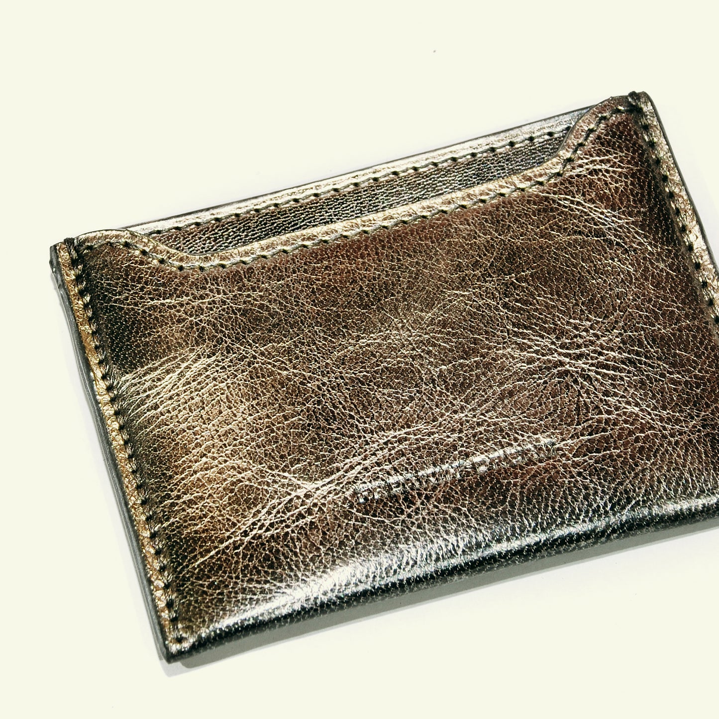Card holder in airbrushed calfskin "Warm Metal"