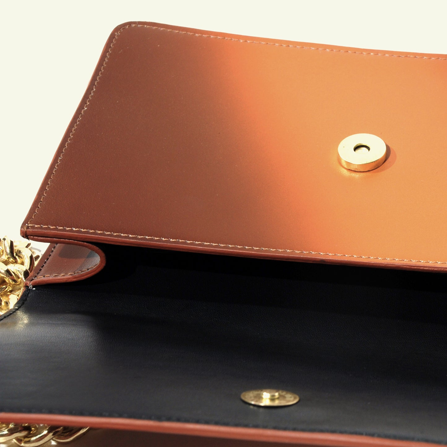 Brenda Bag in airbrushed leather "Burning sun on leather"