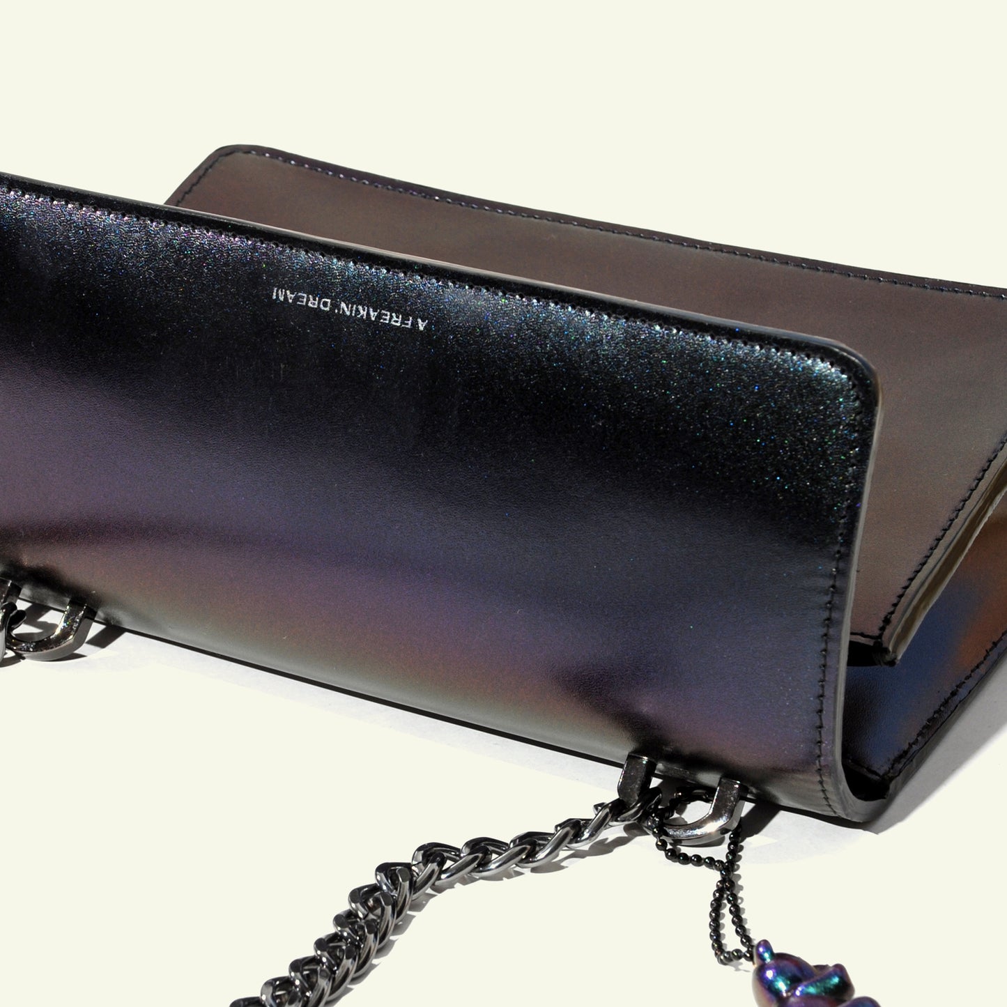 Brenda Bag in airbrushed leather "Iridescent oil"