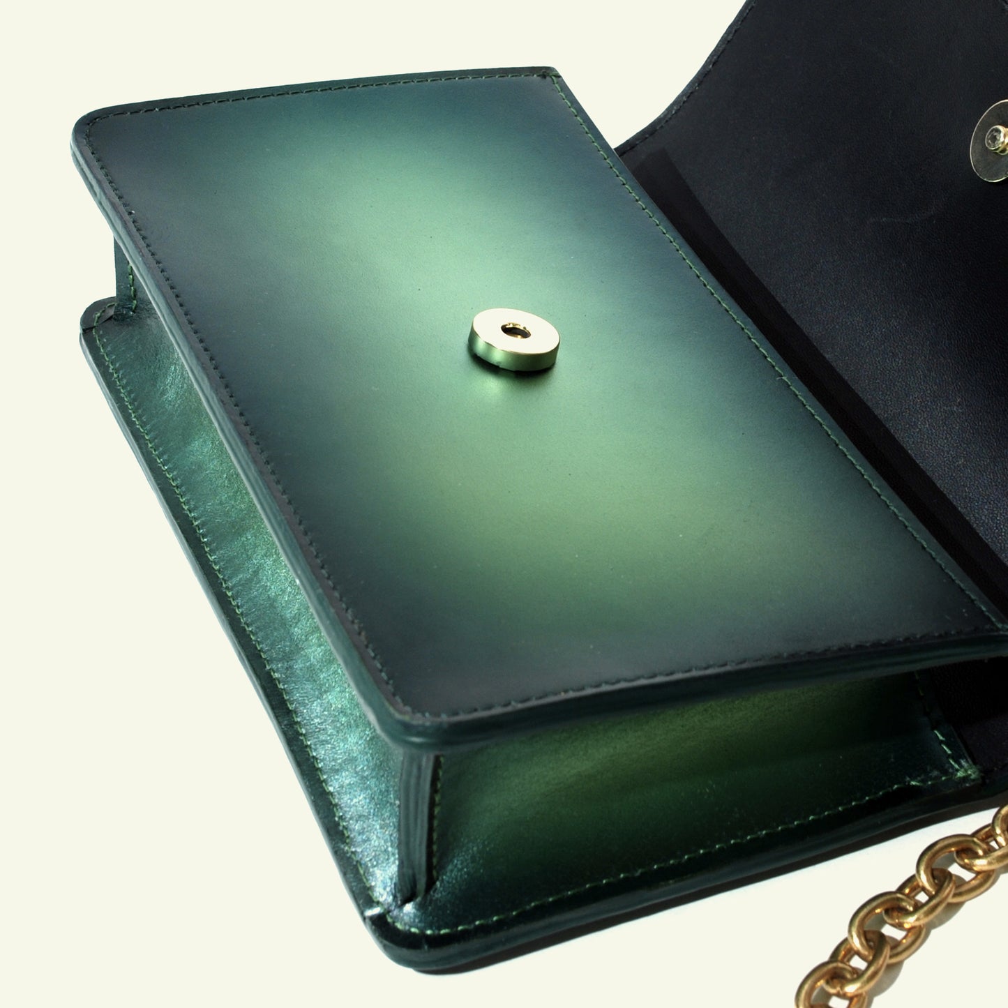 Brenda Bag in airbrushed leather "Heavy green metal"