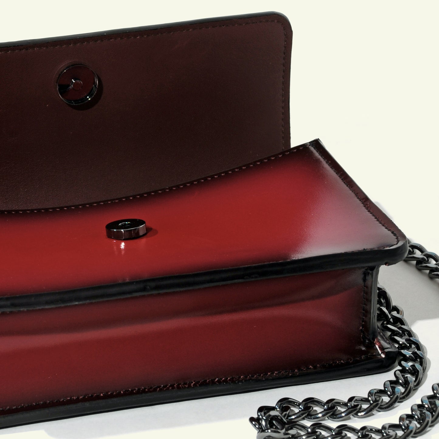 Brenda Bag in airbrushed leather "Lipstick"