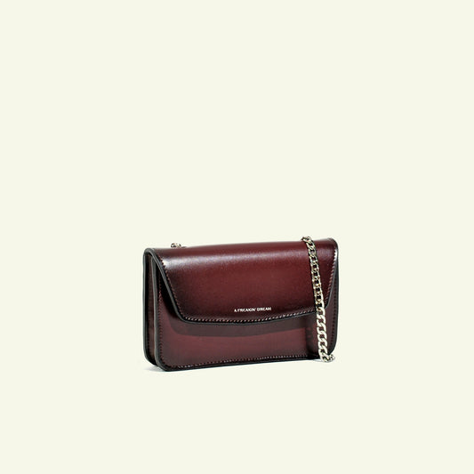 Gia Bag in airbrushed leather "Shiny Burgundy #45082c"