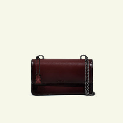 Borsa Brenda in pelle aerografata "Shiny Burgundy #45082c"