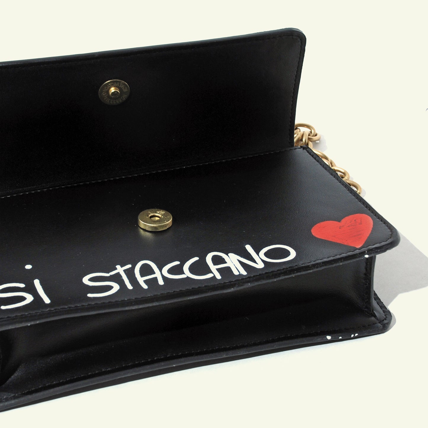 Brenda Bag in hand-painted leather "I ragazzi che si amano..."