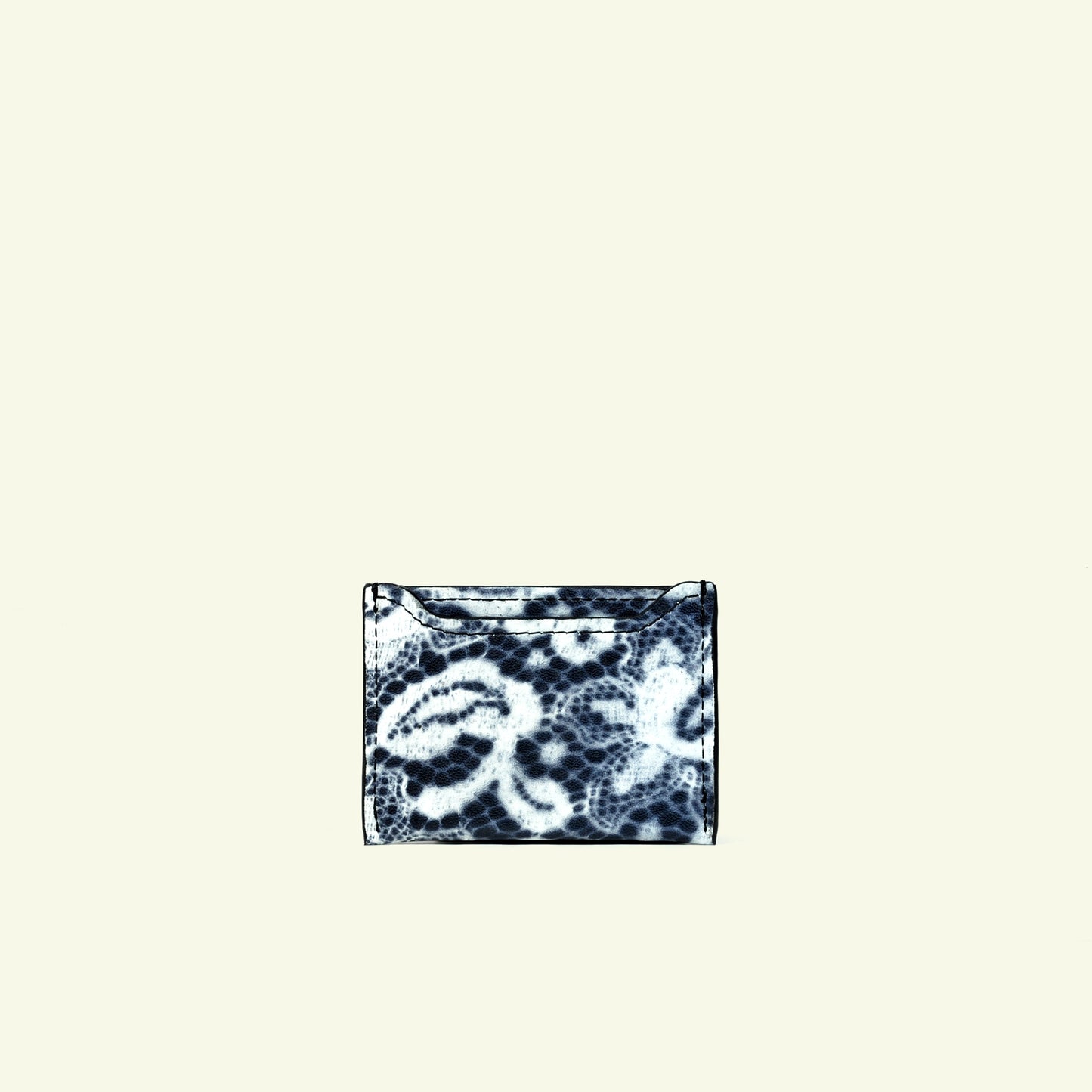 Card holder in airbrushed calfskin "Lace"