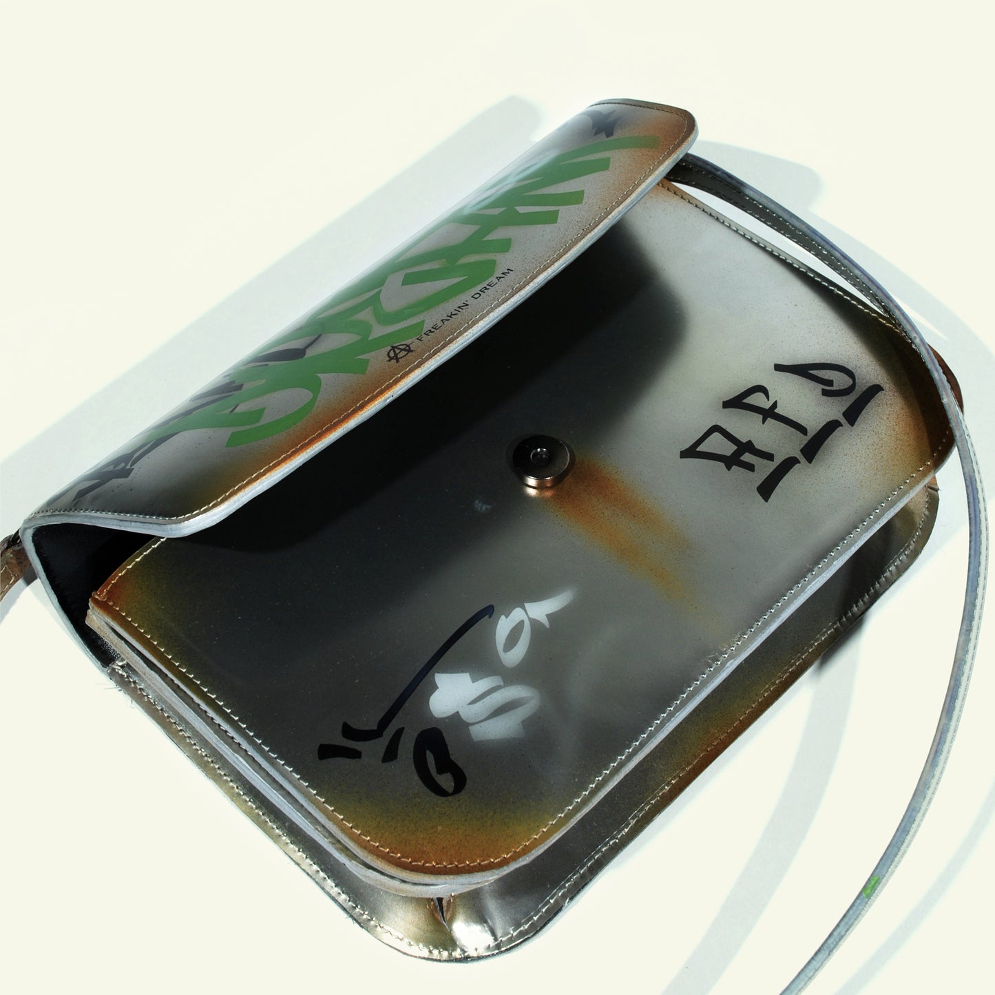 Tori bag in airbrushed leather "Chrome Graffiti"