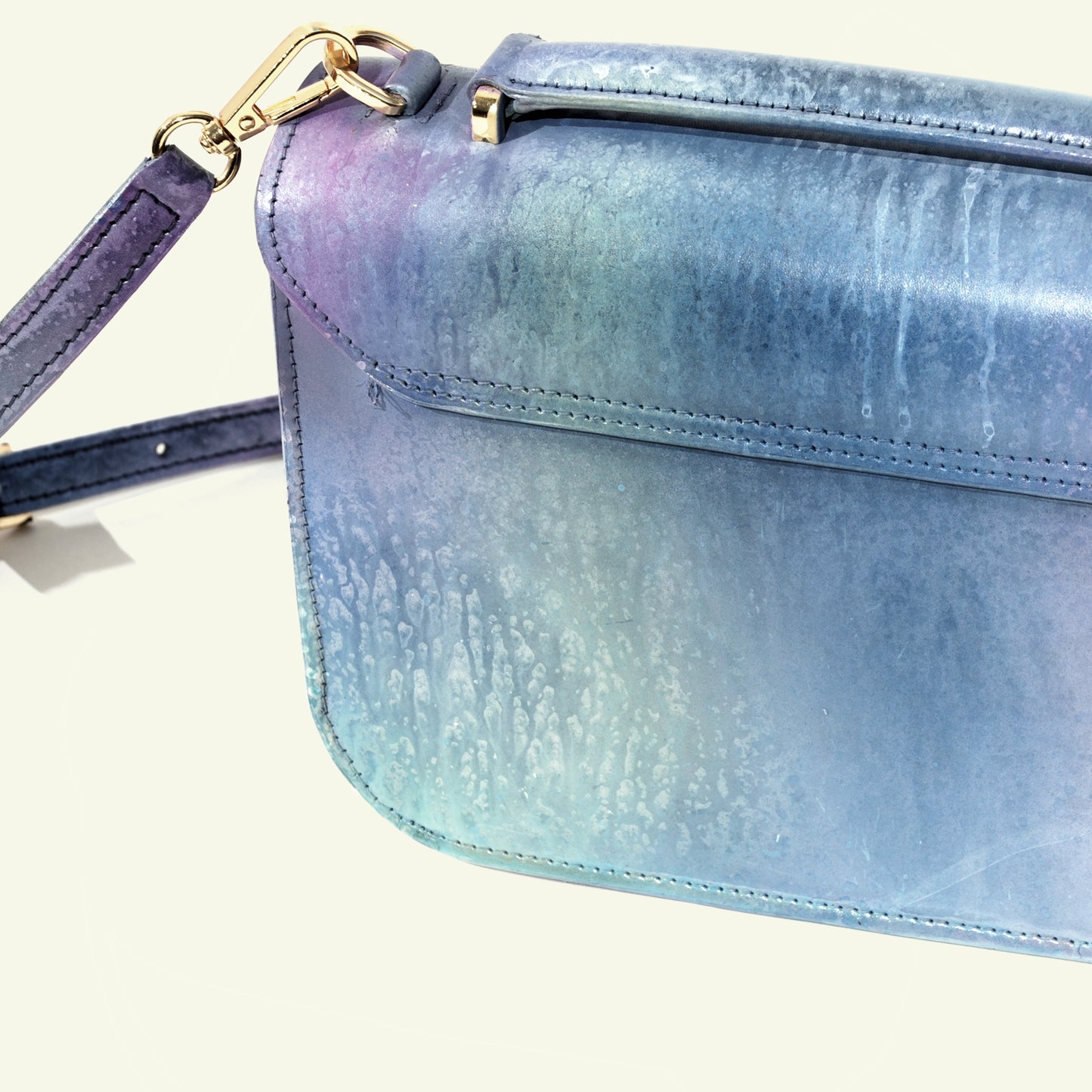 Tori bag in airbrushed leather "Oops, I drop the paint"