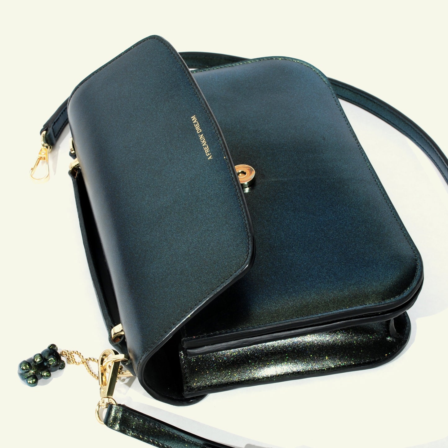 Tori bag in airbrushed leather "Sparkling green"